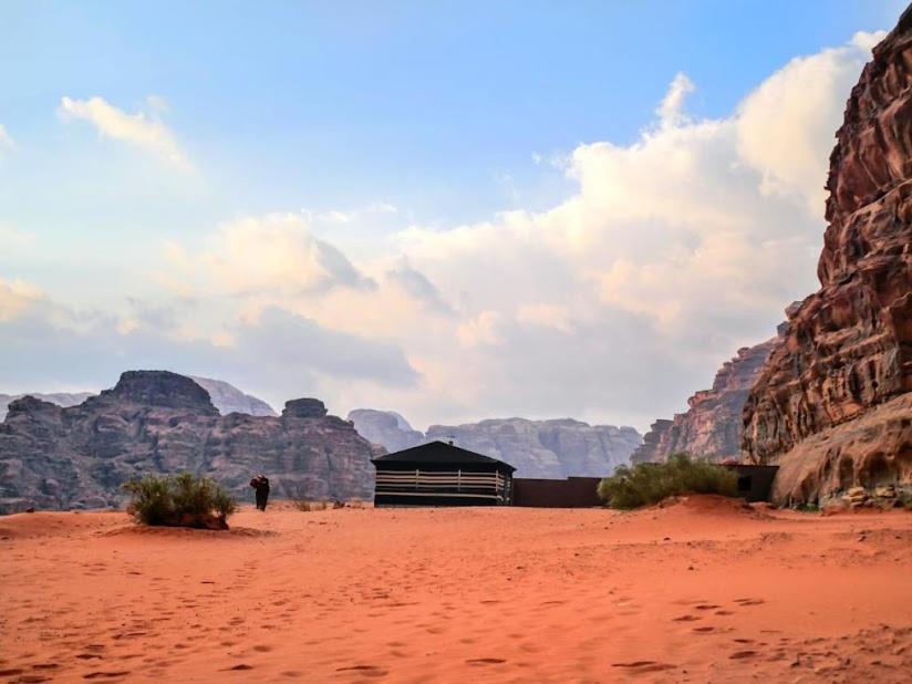 Отель Bubble Tent & Luxury Camp Вади-Рам Экстерьер фото